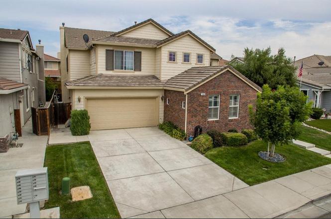 1300 Manley Dr,
Tracy, CA 95377
